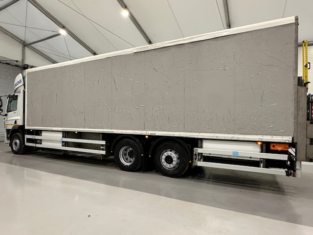 DAF CF 330 Rear Lift Day Cab Fridge Box
