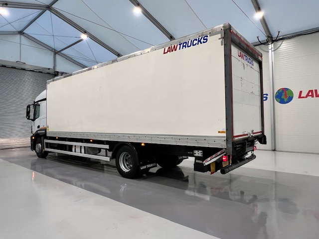 Mercedes Actros 1824 4×2 Sleeper Cab Box Van