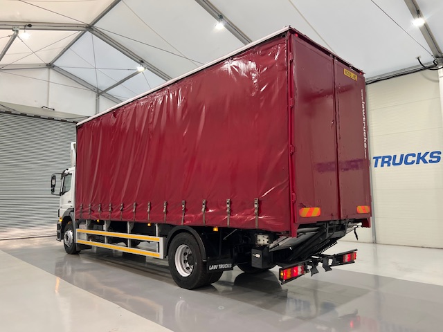 Mercedes Axor 1824 Day Cab Curtainsider