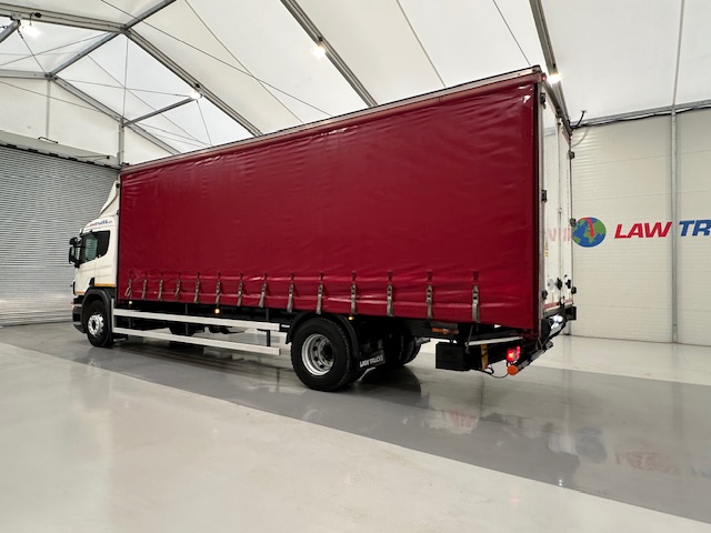 Scania P250 4×2 Sleeper Cab Curtainsider