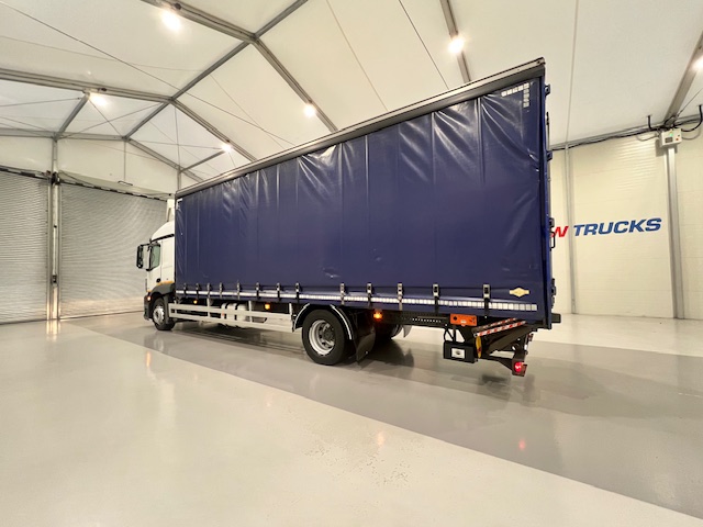 Mercedes Actros 1824 Sleeper Cab Curtainsider