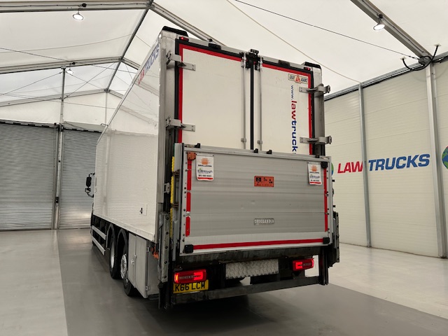 DAF CF 290 6×2 Rear Steer Fridge Box