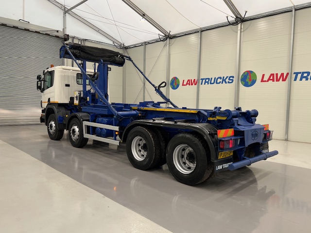 Scania P360 8×4 Day Cab Hookloader Manual