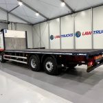 Volvo FM 330 6×2 Rear Lift Sleeper Cab Flatbed - thumbnail