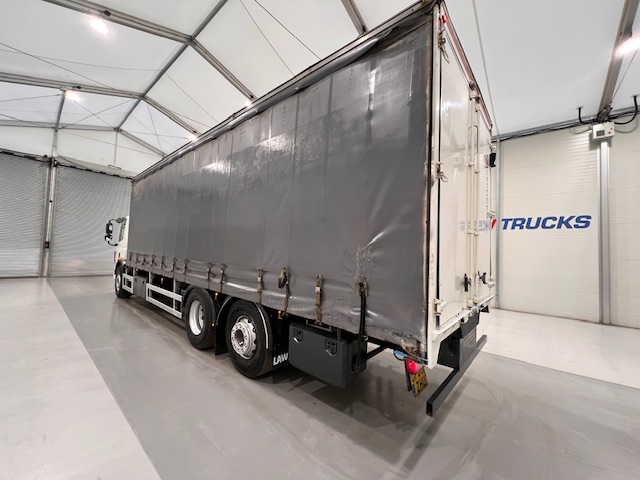 DAF CF75 310 Rear Lift Sleeper Cab Curtainsider