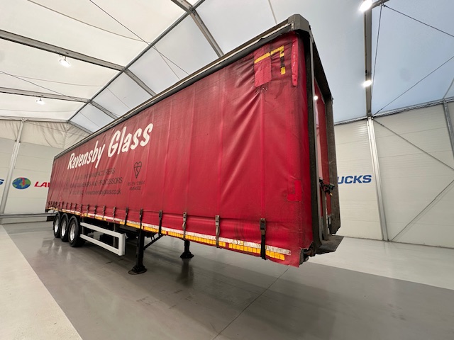Montracon Tri Axle 4.2m Curtainsider Trailer Moffat Brackets