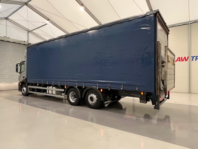 Mercedes Actros 2530 6×2 Day Cab Curtainsider