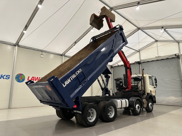 DAF CF85 410 8×4 Day Cab Steel Tipper Grab