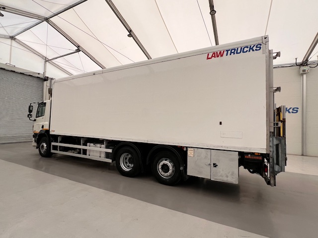 DAF CF 290 6×2 Rear Steer Fridge Box