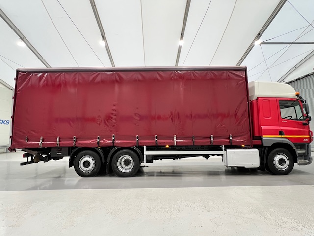 DAF CF 290 6×2 Rear Lift Sleeper Cab Curtainsider