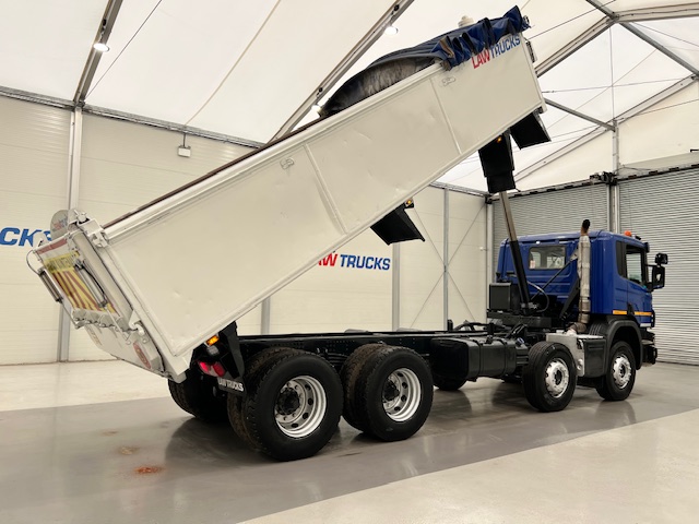 Scania P370 8×4 Rest Cab Tipper Manual