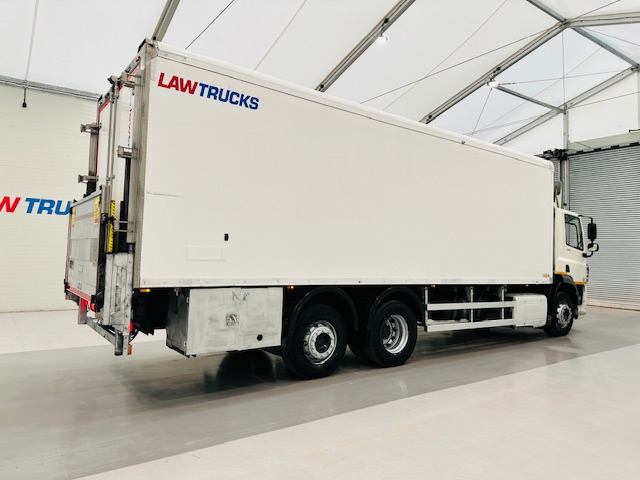 DAF CF 290 6×2 Rear Steer Fridge Box