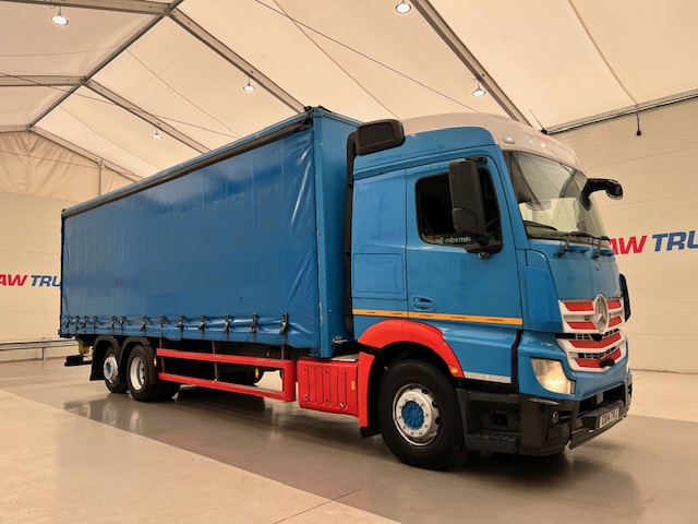 Mercedes Actros 2530 Rear Lift Sleeper Cab Curtainsider