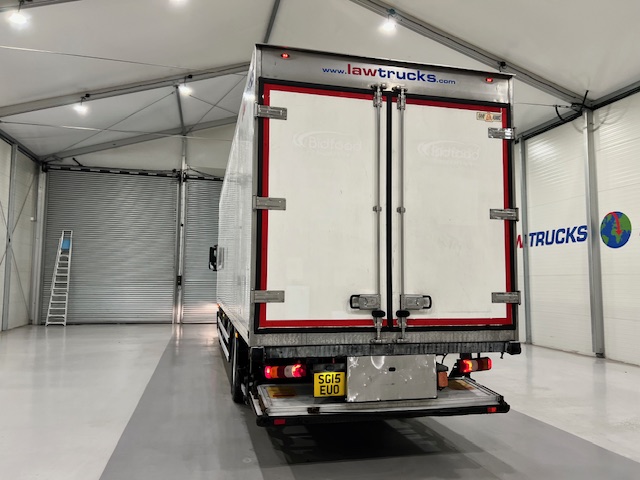 Mercedes Antos 1827 Day Cab Fridge Box