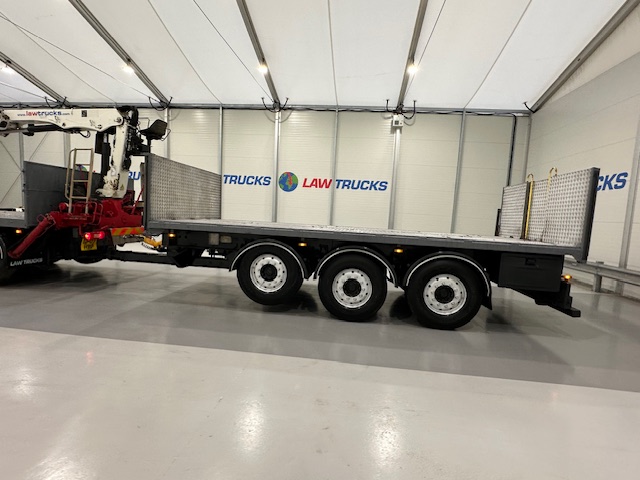 Volvo FH 440 6×2 Rear Lift Brick Grab Drawbar