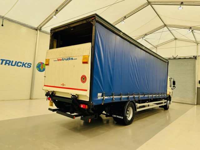 DAF CF65 250 Sleeper Cab Curtainsider
