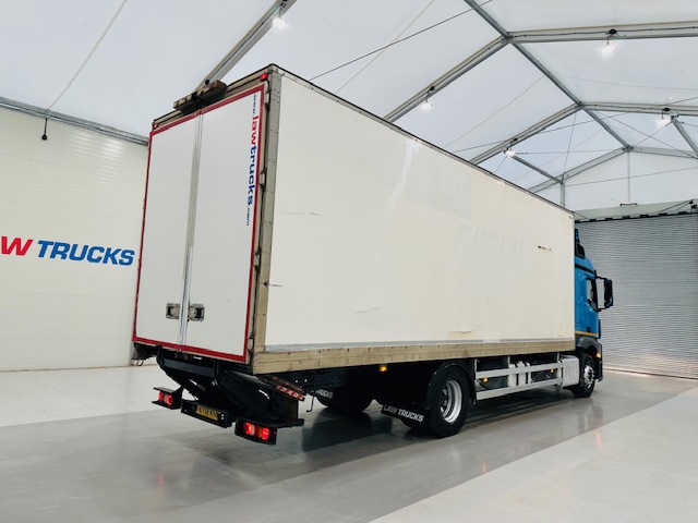 Mercedes Actros 1830 Sleeper Curtainsider Box Van