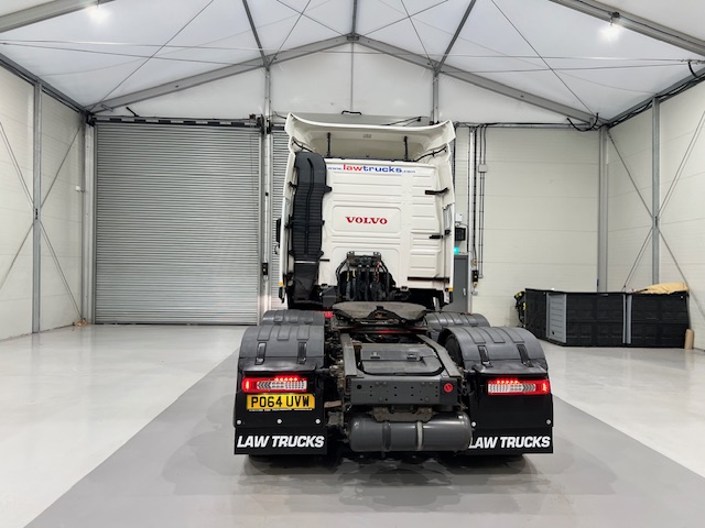 Volvo FM 450 6×2 Midlift Tractor Unit