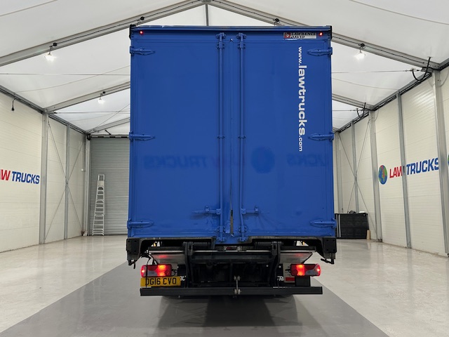 MAN TGM 18.250 4×2 Sleeper Cab Curtainsider