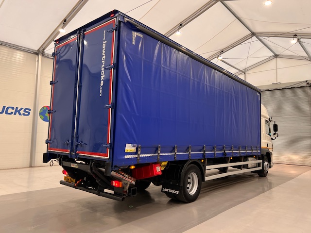 DAF CF 250 Sleeper Cab Curtainsider