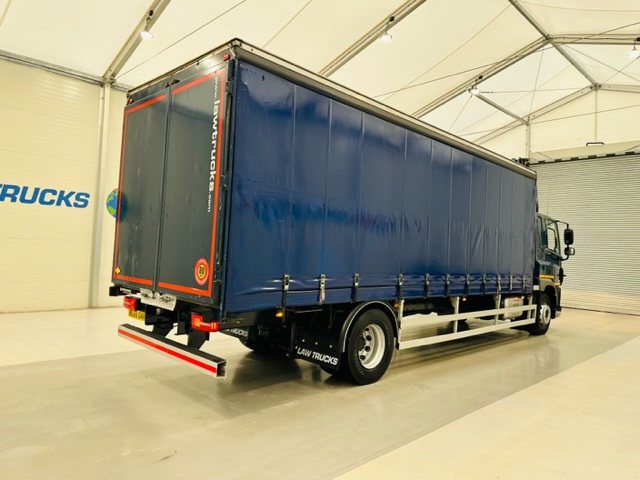 DAF CF 250 4×2 Sleeper Cab Curtainsider