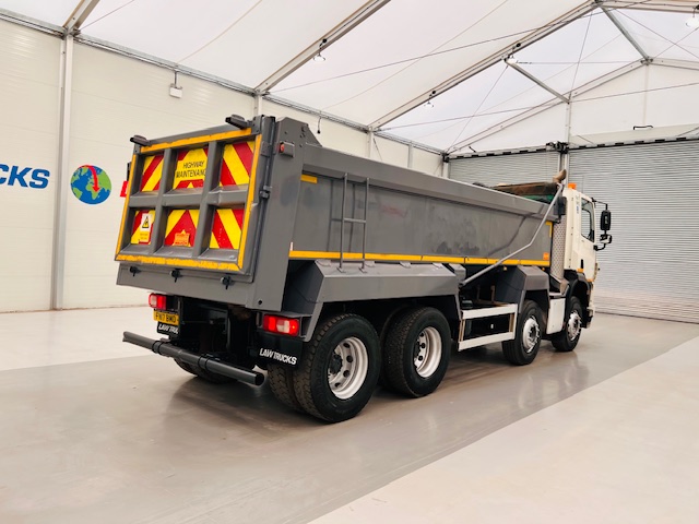 DAF CF 400 8×4 Day Cab Tipper