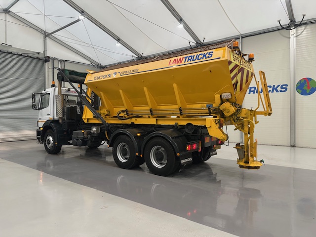 Mercedes Axor 2628 6×4 Day Cab Hookloader Gritter