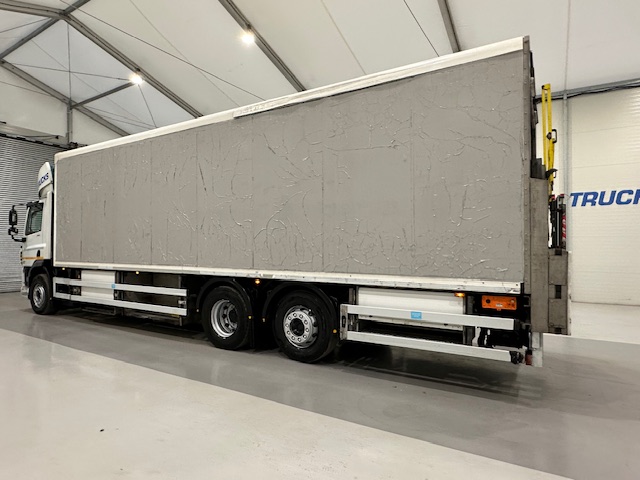 DAF CF 330 Rear Lift Day Cab Fridge Box