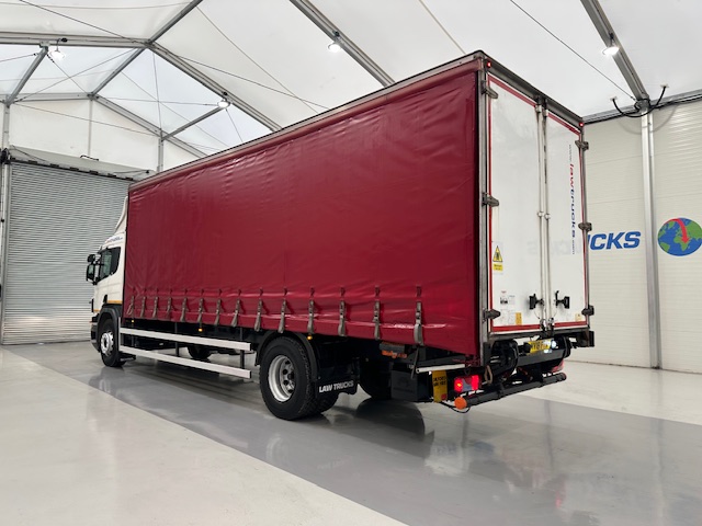 Scania P250 4×2 Sleeper Cab Curtainsider