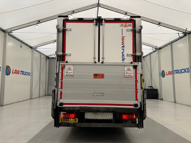 DAF CF 290 6×2 Rear Steer Fridge Box