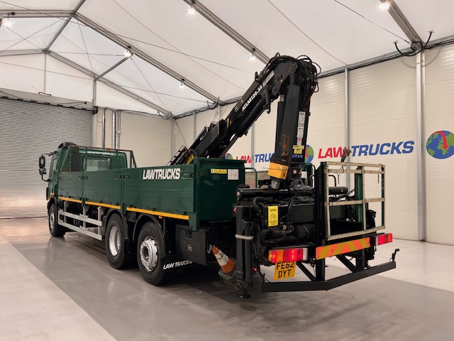 DAF CF75 310 6×2 Day Cab Dropside Crane