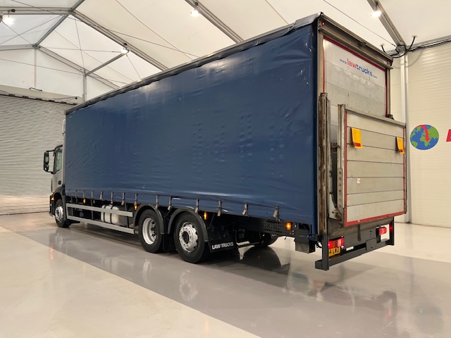 Mercedes Actros 2530 6×2 Day Cab Curtainsider