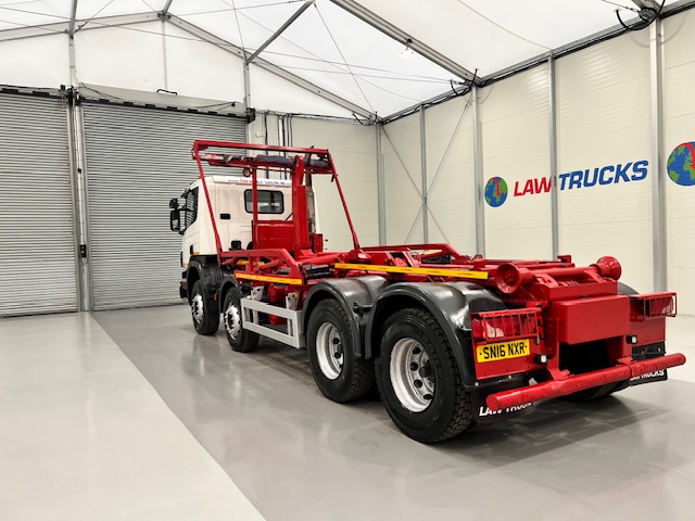 Scania P370 8×4 Rest Cab Hookloader Manual