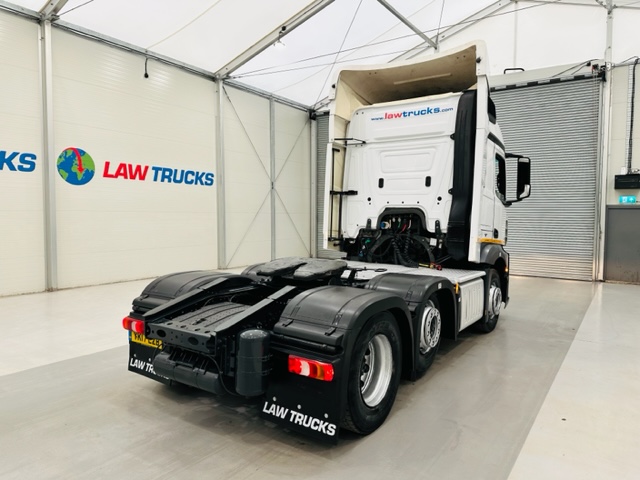 Mercedes Actros 2543 6×2 Midlift Tractor Unit