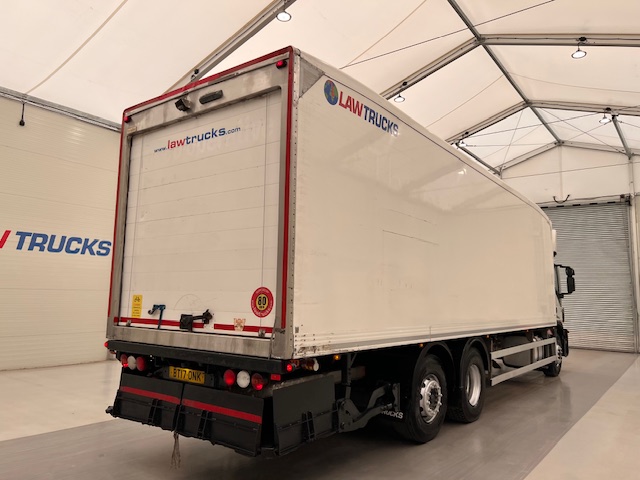 Iveco Stralis 310 AT 6×2 Box Van