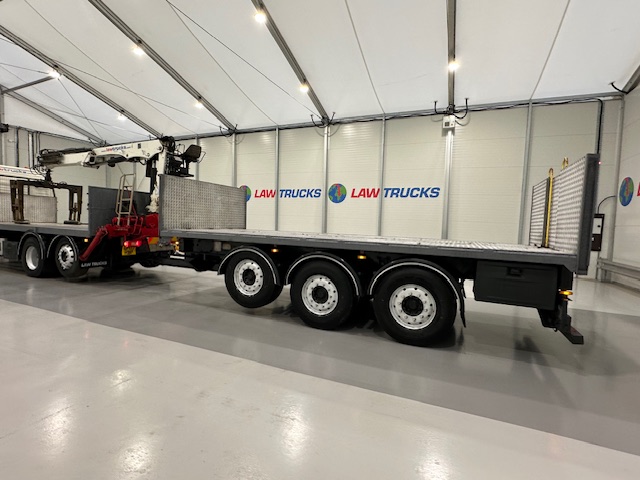 Volvo FH 440 6×2 Rear Lift Brick Grab Drawbar