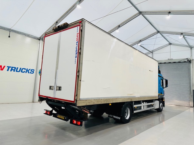 Mercedes Actros 1830 Sleeper Curtainsider Box Van