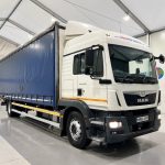 MAN TGM 18.250 4×2 Sleeper Cab Curtainsider - thumbnail