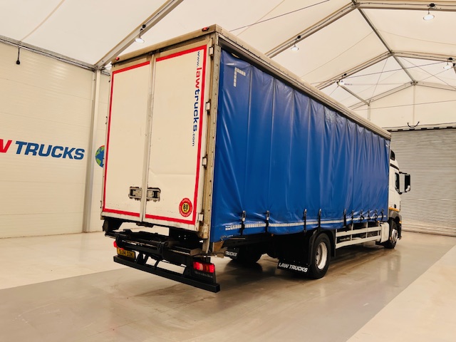 Mercedes Actros 1830 Sleeper Cab Curtainsider