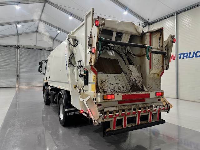 DAF LF 220 4×2 Day Cab Refuse Collector