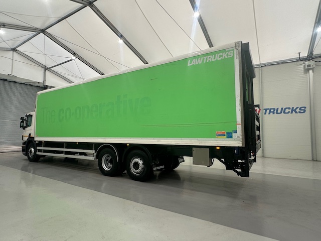 Scania P280 6×2 Rear Lift Day Cab Fridge Box