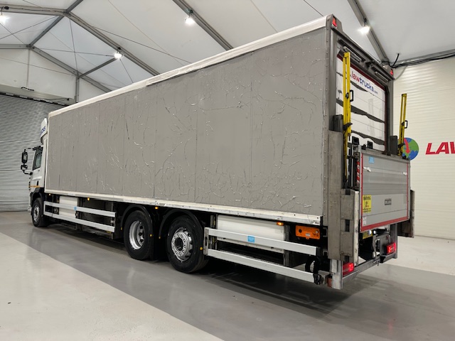 DAF CF 330 Rear Lift Day Cab Fridge Box