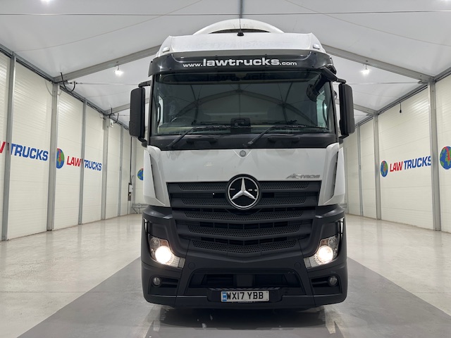Mercedes Actros 2545 6×2 Midlift Tractor Unit