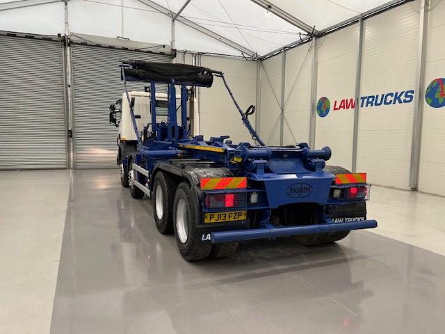 Scania P360 8×4 Day Cab Hookloader Manual