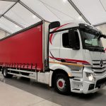 Mercedes Actros 1824 4×2 Sleeper Cab Curtainsider - thumbnail