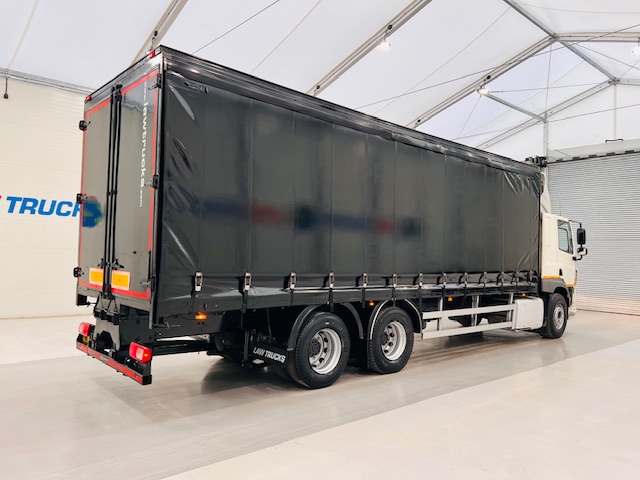 DAF CF 330 6×2 Rear Lift Sleeper Cab Curtainsider