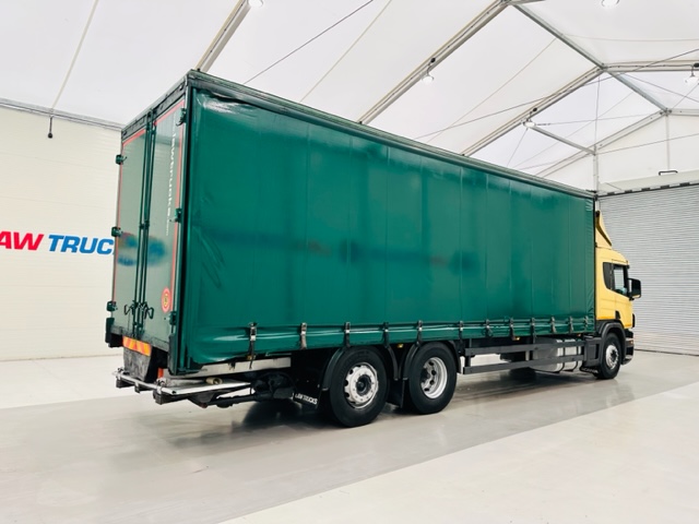 Scania P310 6×2 Sleeper Cab Curtainsider Manual