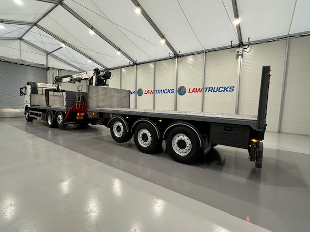 Volvo FH 440 6×2 Rear Lift Brick Grab Drawbar