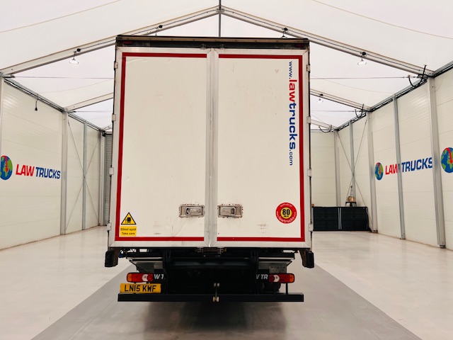 DAF CF 220 4×2 Sleeper Cab Curtainsider