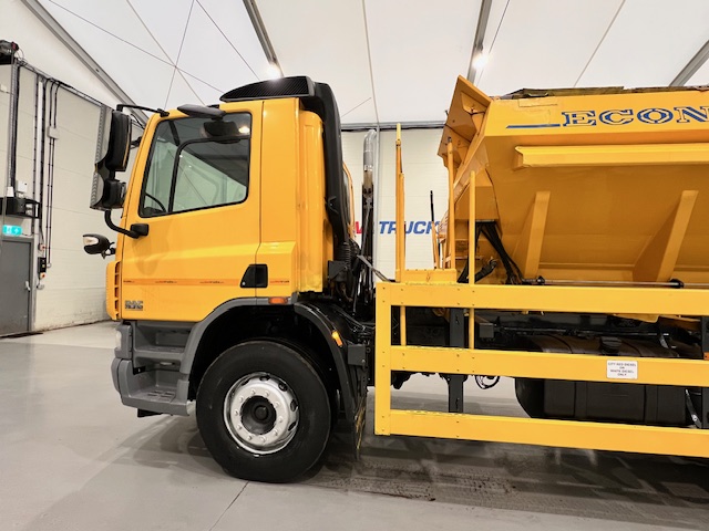 DAF CF75 310 6×4 Day Cab Gritter